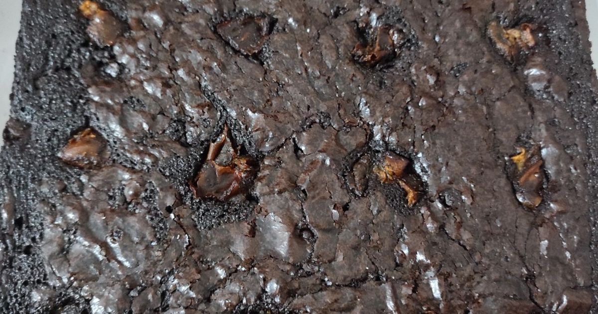 Fudgy Brownies with Sukari Dates