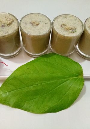 A picture of Pan shots (Thandai).
