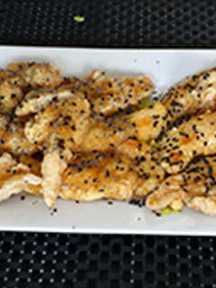 Una foto de Solomillos de pollo al limón (estilo chino)