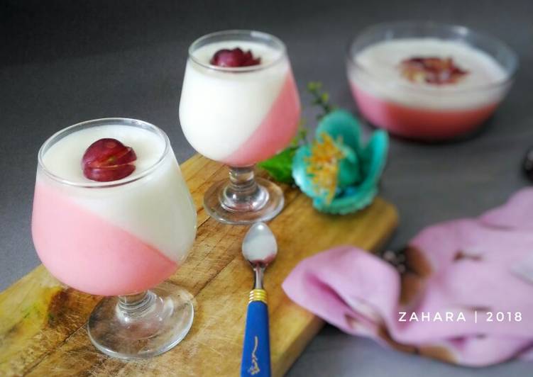 Cara Gampang Menyiapkan Strawberry Pudding with Vanilla Vla #pr_recookagarlebihjeli yang Lezat Sekali