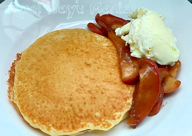 Pancake Dan Apel Kayu Manis