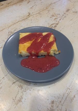 Rizsfelfújt erdei gyümölcs mártással 🍓🫐 recept fotója