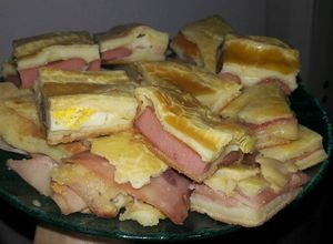 Una foto de Torta de salchicha y huevo