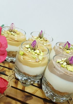 صورة لوصفة حلى الطبقات باللوتس والدانيت 🍨
