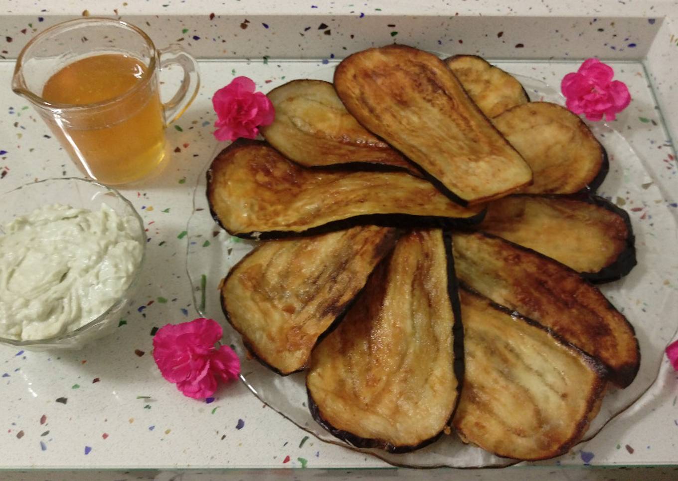 Berenjenas con miel y crema de roquefort