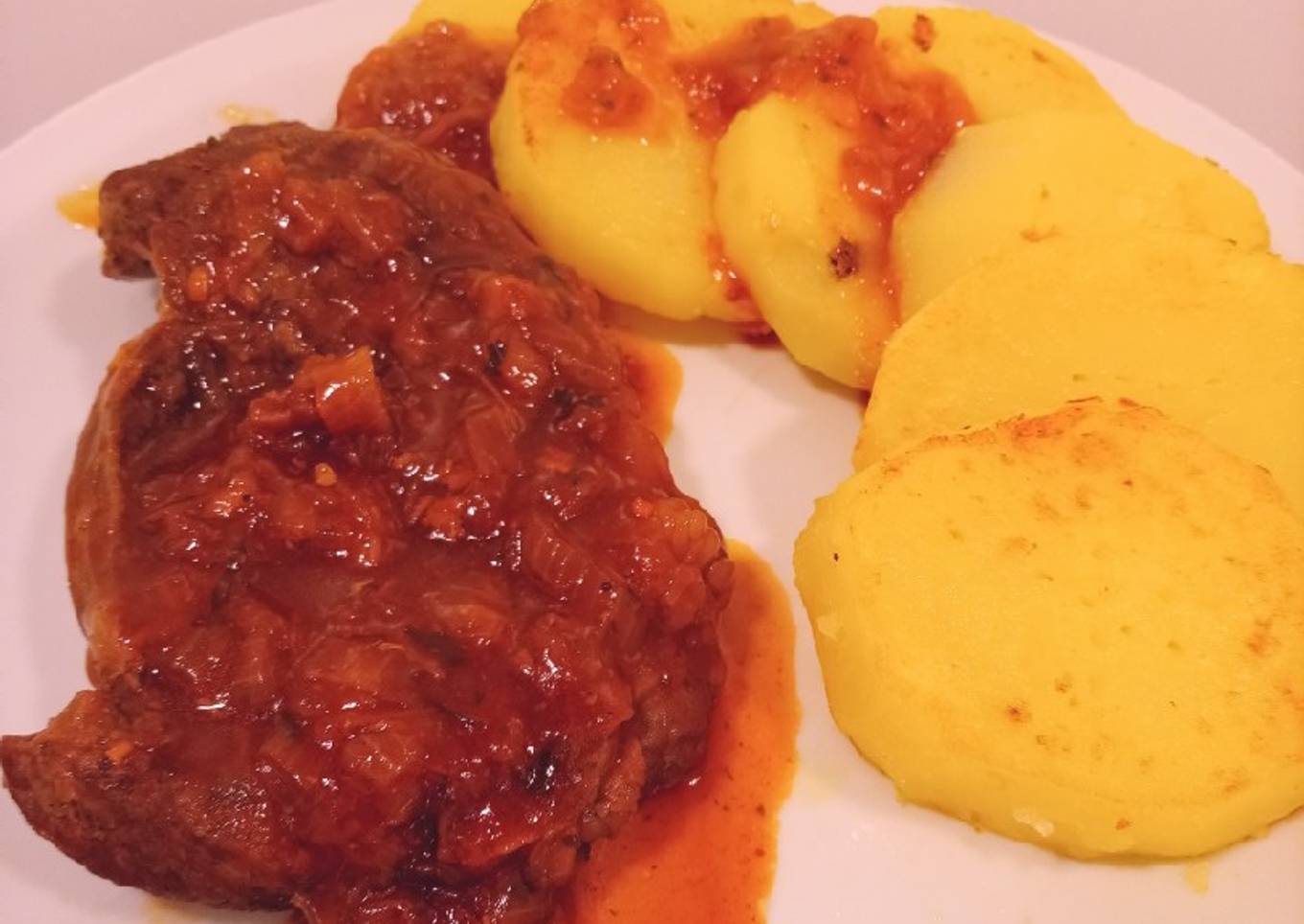 Tortuguita agridulce con papas selladas