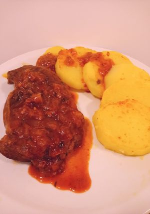 Una foto de Tortuguita agridulce con papas selladas
