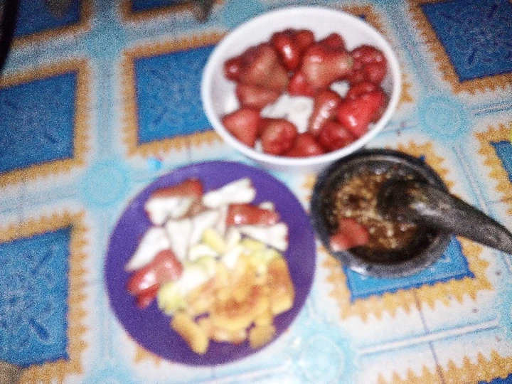 Langkah Gampang Membikin Resep Rujak manis ala dapur ku yang Enak Banget Anti Ribet, Bisa Manjain Lidah