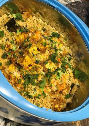 शाकाहारी बिरयानी (b shakahari biryani recipe in Hindi) रेसिपी मुख्य फोटो