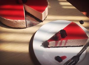 Hình của món Cheesecake dâu tằm.