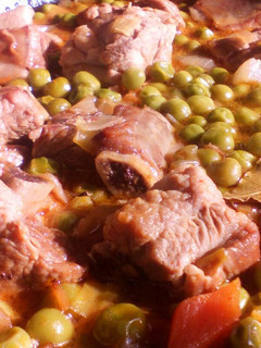 Una foto de Guisantes con costillas🍖