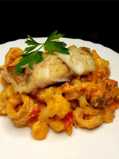 Una foto de Corvina con salteado de chipirones