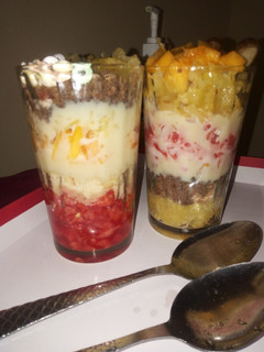 A picture of Fruit-cake parfait 😋😋.