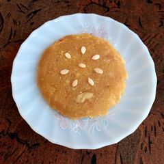 A picture of Besan halwa.