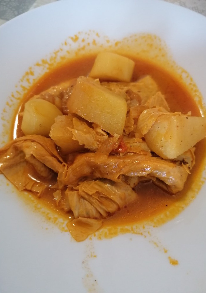 Una foto de 263. Estofado de yuba con patatas al toque de achiote y orégano