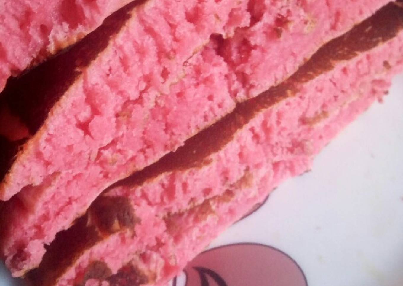 "Pinky" lemon donuts