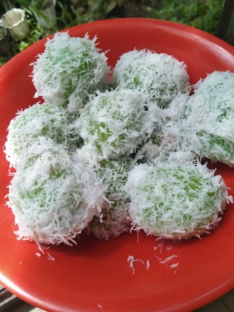 Langkah Mudah untuk Menyiapkan Resep Onde-onde singkong yang Bikin Ngiler Anti Ribet, Bisa Manjain Lidah