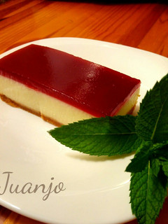 Una foto de Tarta de queso con frambuesas