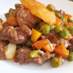 A picture of Lamb, peas,and potato stew#OnePotMeals.