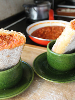 Una foto de Bocadillo de salsa boloñesa