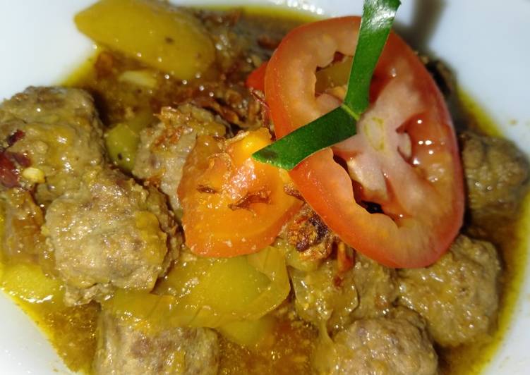 Resep Semur Bola Daging yang Bikin Ngiler