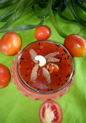 টমেটোর চাটনী কাজু কিসমিশ দিয়ে (Tomato chutney kaju kismish diye recipe in bengali) রেসিপির প্রধান ছবি