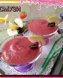 Смузи из яблок, банана и клубники