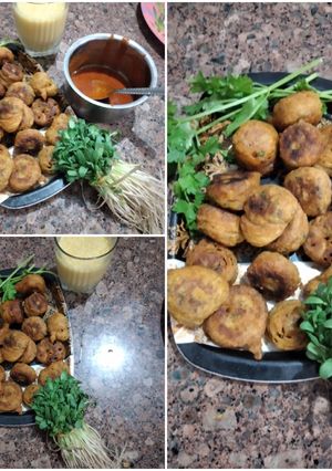 A picture of મેથી ના ગોટા (Methi Na Gota Recipe In Gujarati).