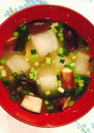 Hình của món Nấu canh miso ngẫu hứng tủ lạnh.