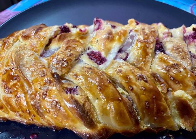 Step-by-Step Guide to Make Award-winning Raspberry Cream Cheese Danish