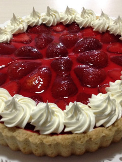 Una foto de Tarta de frutillas con Crema