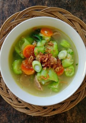 Foto resep Sop Bening Oyong Wortel Bakso