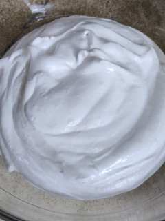 A picture of Whipped cream.