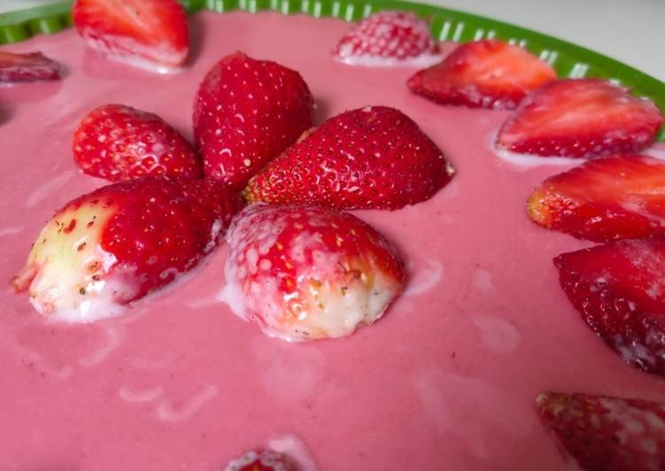 Recipe of Any-night-of-the-week Tarta fría de fresa (sin horno)