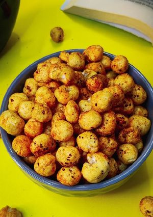 A picture of Maggi Masala Makhana.