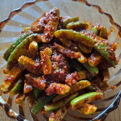 A picture of Tendli pickle (ivy gourd).