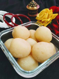 रसगुल्ला (rasgulla recipe in Hindi) रेसिपी मुख्य फोटो