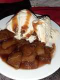 Piña caramelizada con helado