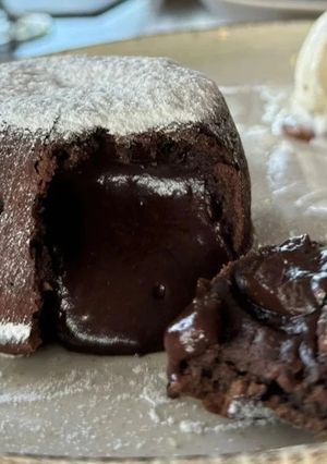 Una foto de Volcán de chocolate😍🍫