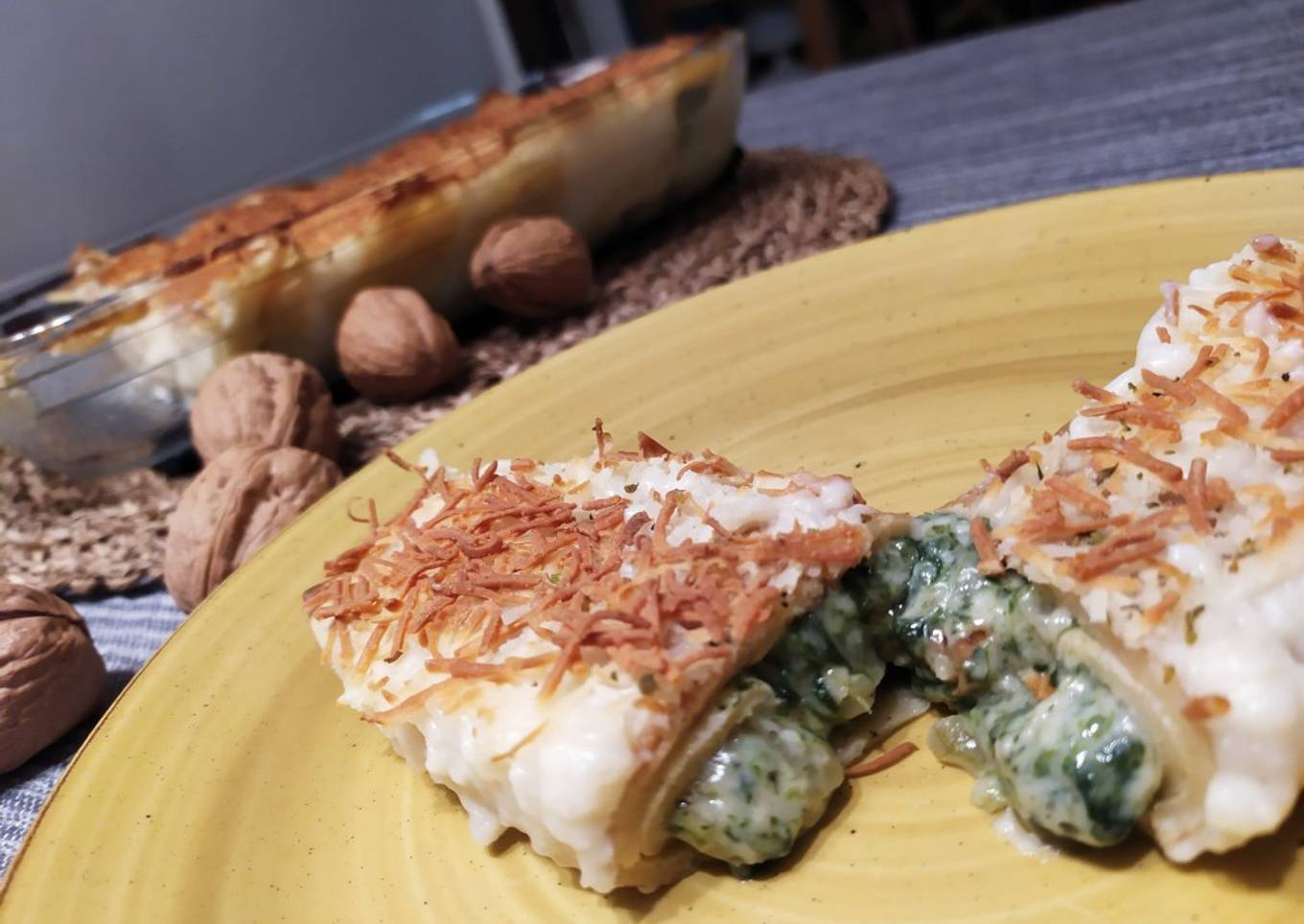 Crepes Gratinados (rellenos de espinacas, queso de cabra)