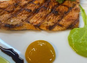 Una foto de Salsa de mango y curry