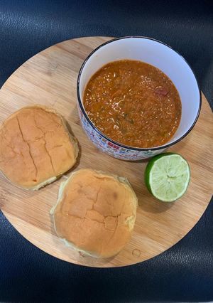 ભાજીપાવ (Bhajipav Recipe In Gujarati) રેસીપી મુખ્ય ફોટો