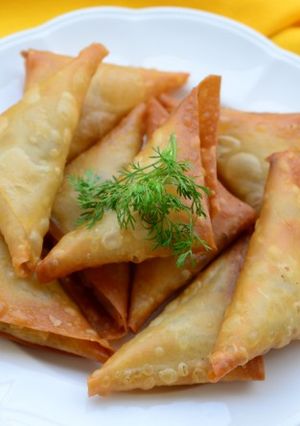 A picture of Palak Paneer Samosa.