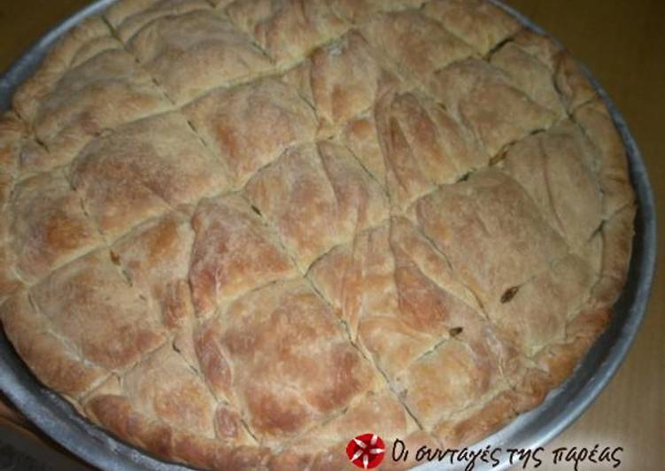 Simple Way to Prepare Homemade Zucchini and cheese pie with homemade filo