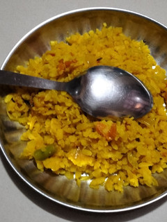 કાંદા ટામેટાં પૌવા (Kanda Tomato Pauva Recipe In Gujarati) રેસીપી મુખ્ય ફોટો