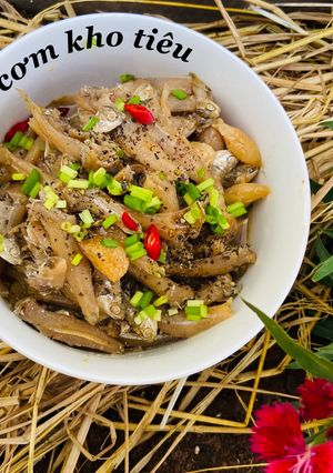 Hình của món Cá cơm kho tiêu.