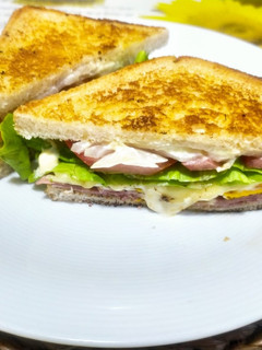 Una foto de Sándwich de Lacón gallego