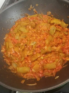 Una foto de Judías verdes con jamón y tomate