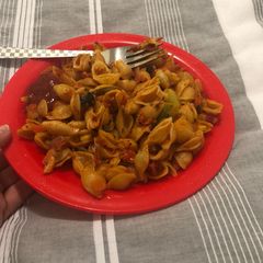 A picture of Veg seashell pasta.