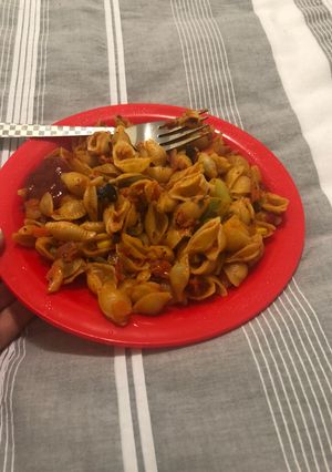 A picture of Veg seashell pasta.